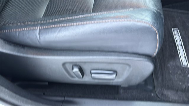 Used 2015 Toyota Highlander Limited image 37