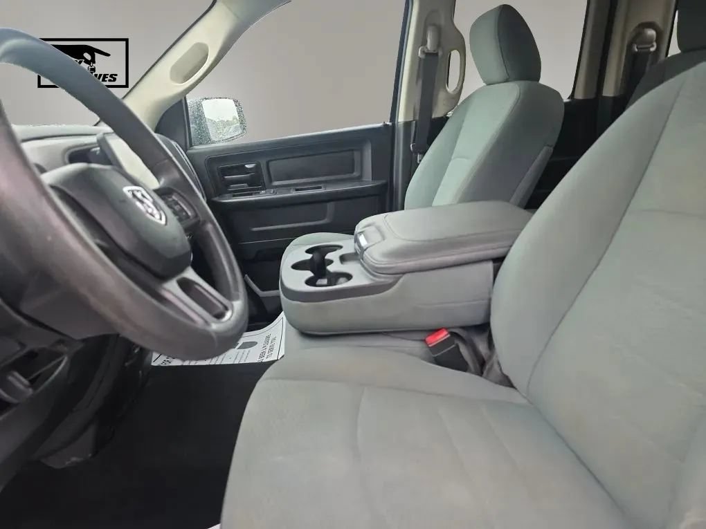 Used 2018 RAM 1500 Express AWD/4WD image 9