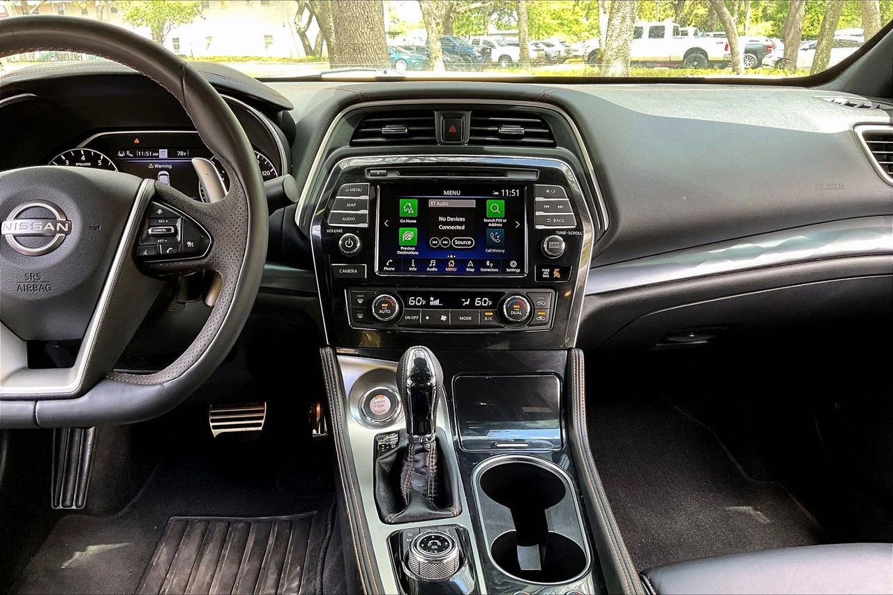 Used 2023 Nissan Maxima SR w/ Sport Mat Group FWD image 9