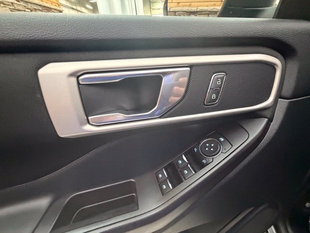 Used 2020 Ford Explorer XLT w/ Comfort Package AWD/4WD image 33