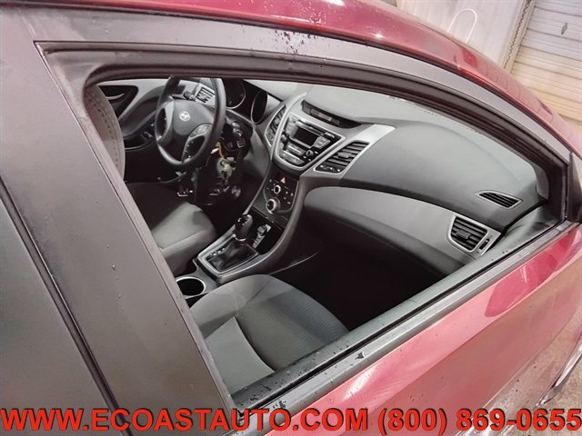 Used 2014 Hyundai Elantra SE FWD image 16