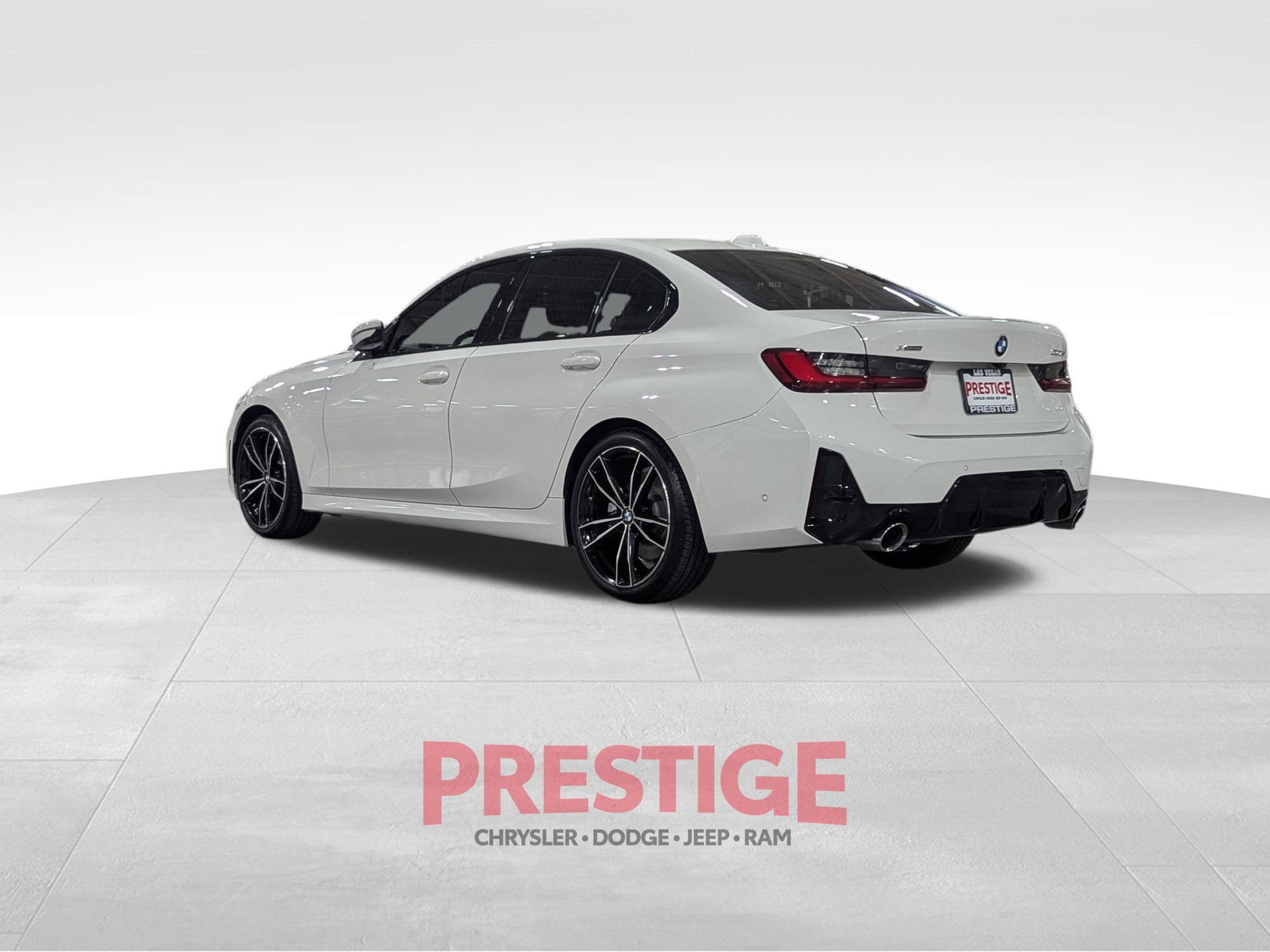 Used 2023 BMW 330i xDrive Sedan w/ M Sport Package AWD/4WD image 13