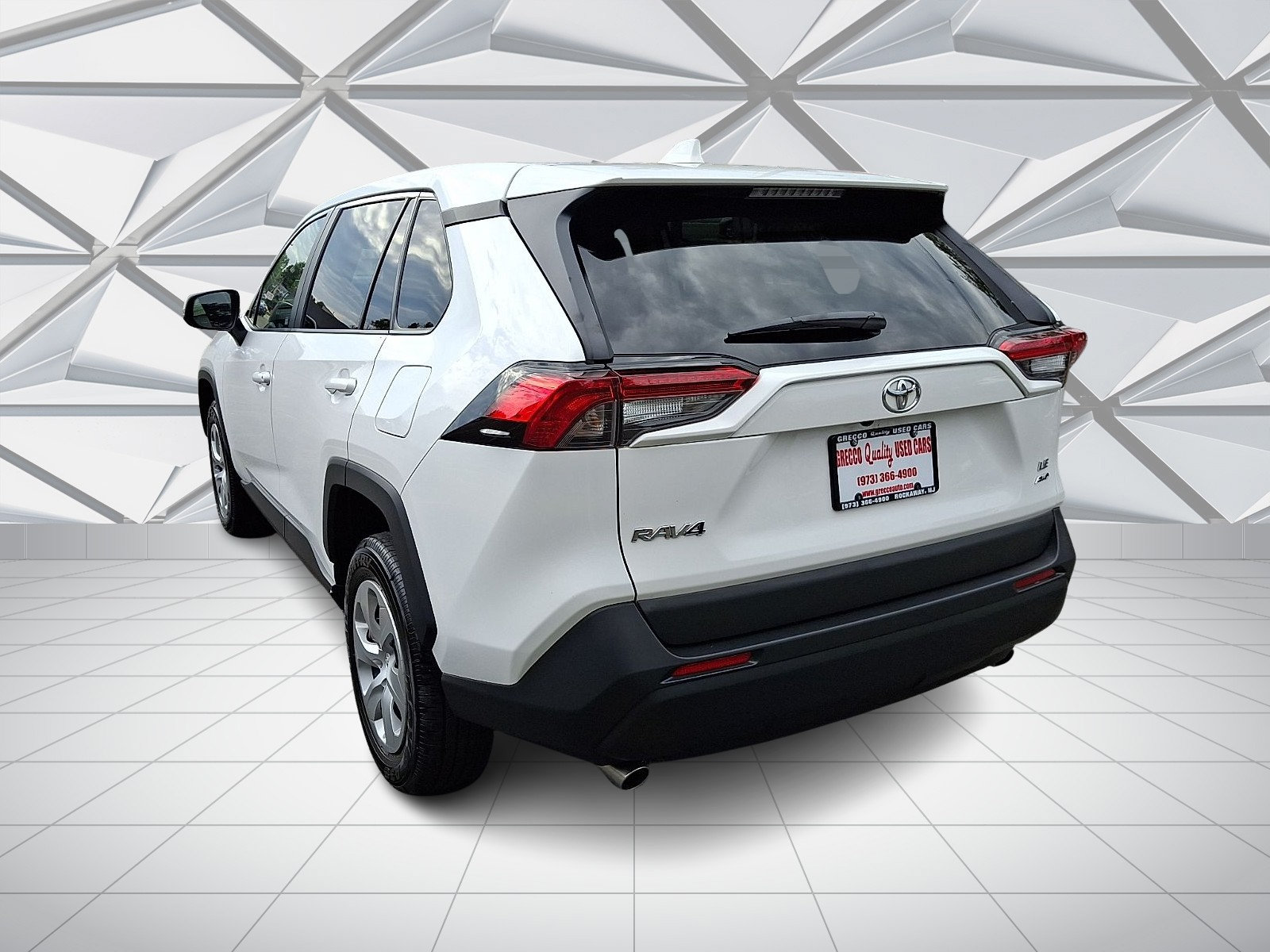 Used 2023 Toyota RAV4 LE AWD/4WD image 8
