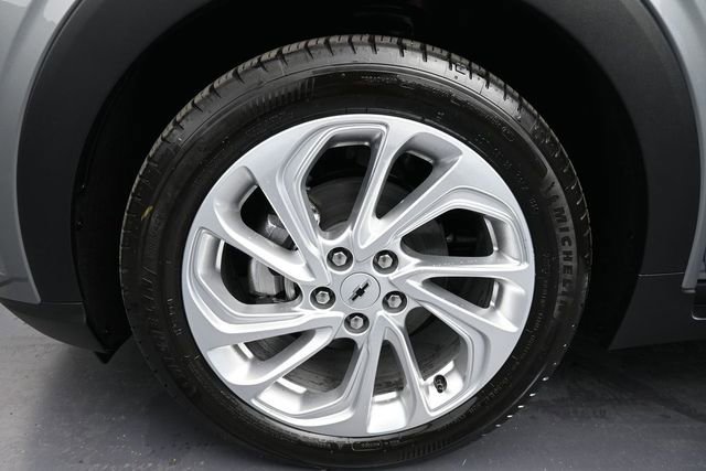 New 2027 Chevrolet Bolt LT FWD image 22