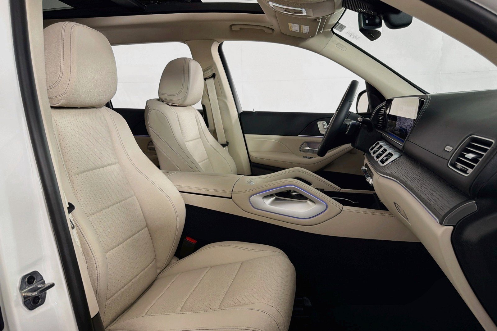 New 2026 Mercedes-Benz GLS 450 4MATIC image 6