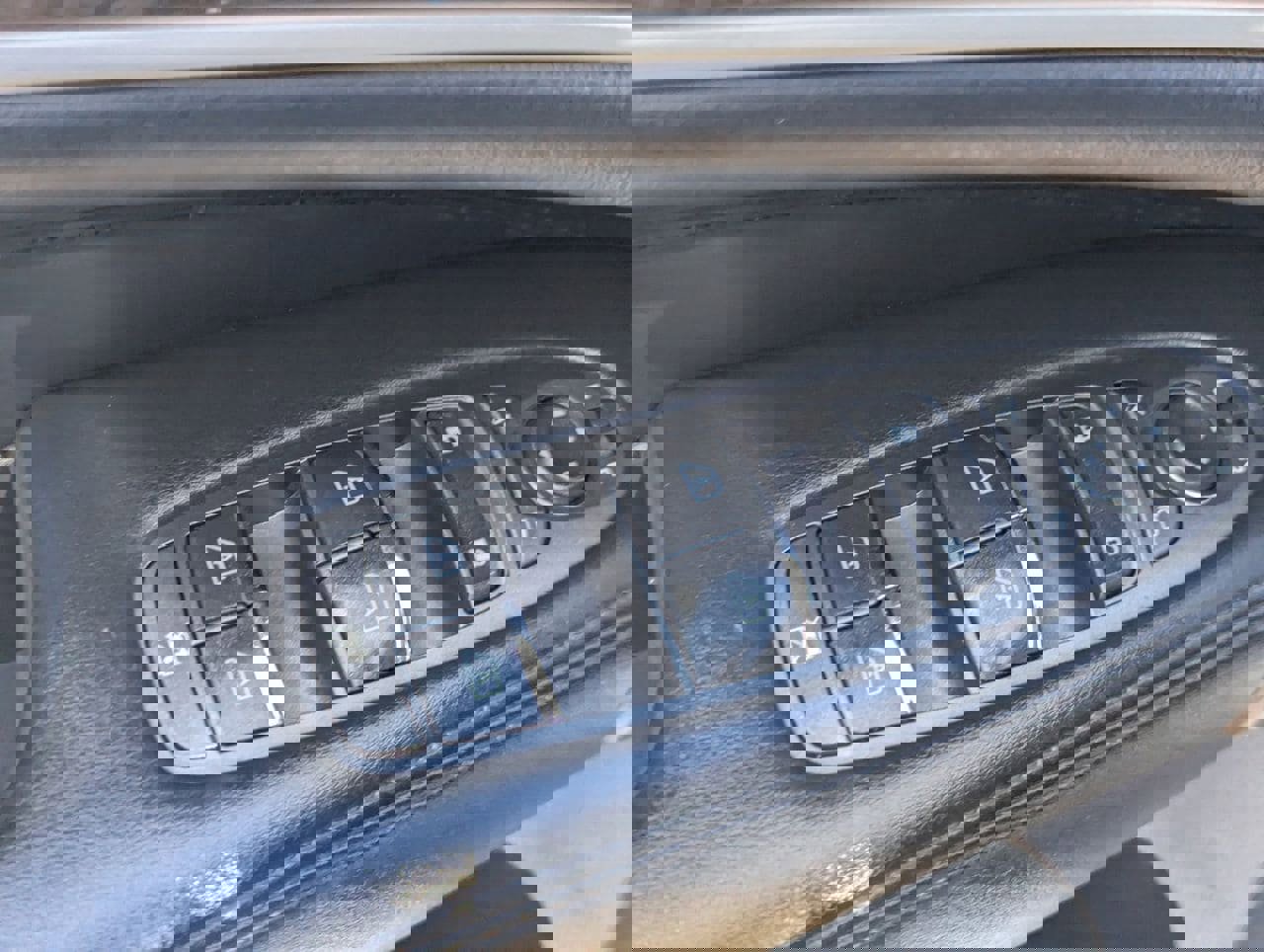 Used 2015 INFINITI QX60 FWD w/ Premium Plus Package image 22