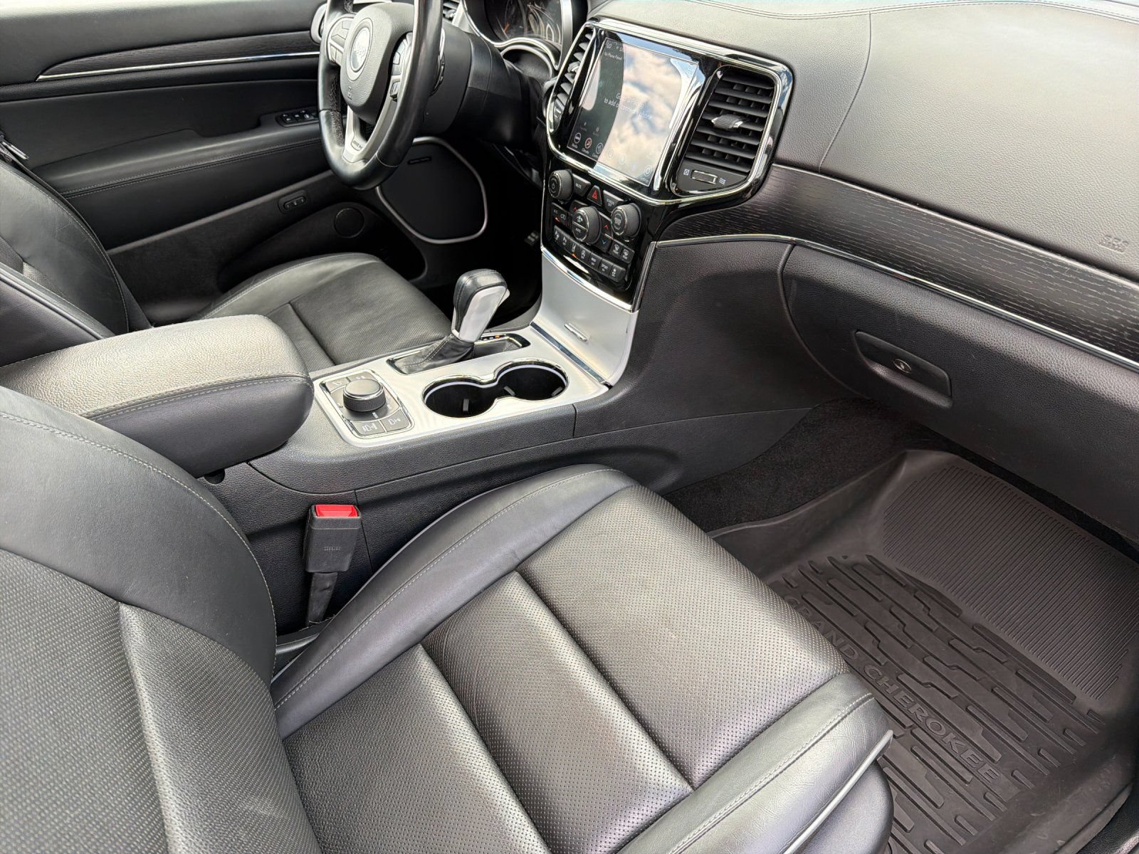 Used 2020 Jeep Grand Cherokee Summit AWD/4WD image 17
