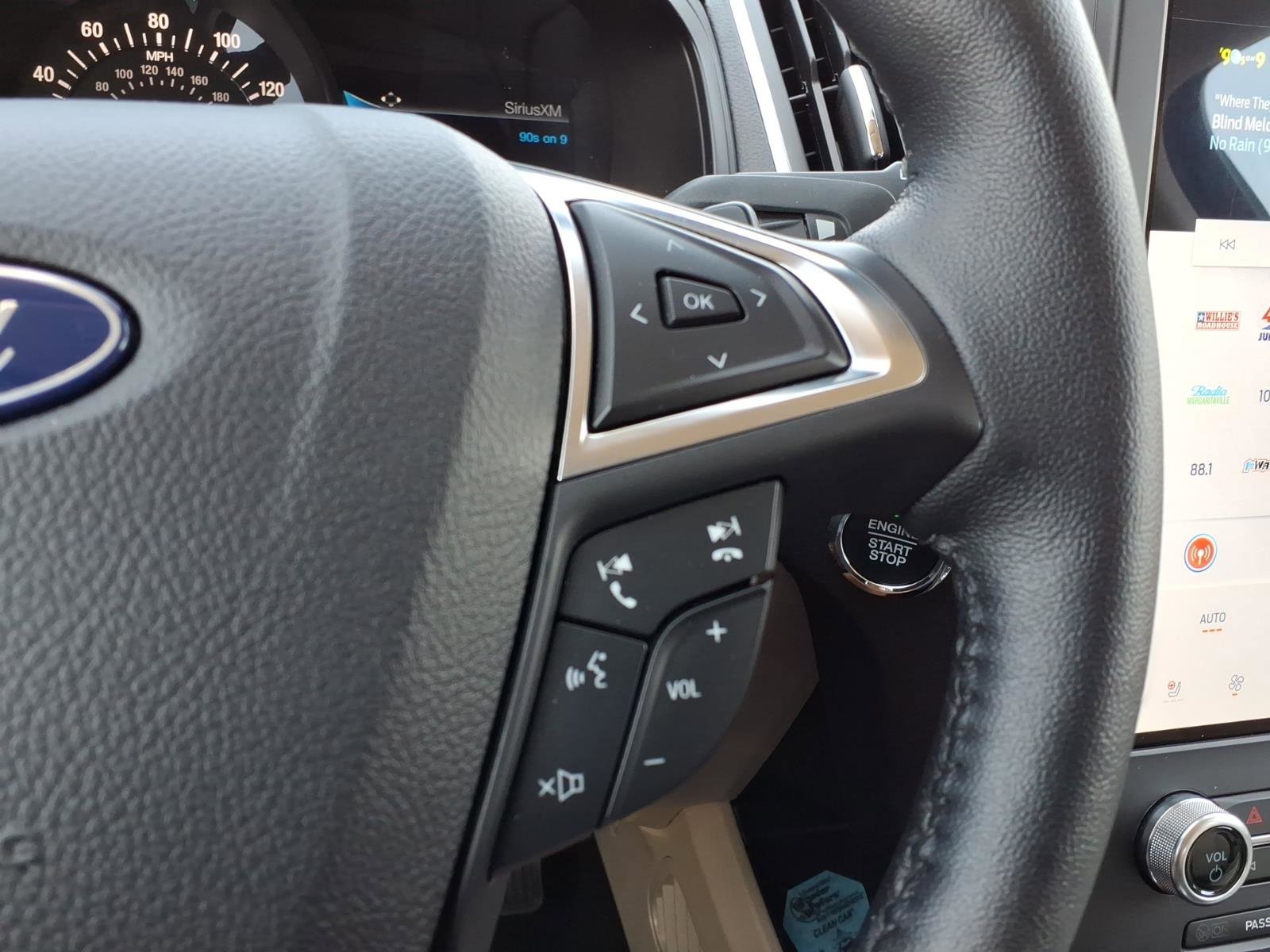 Used 2023 Ford Edge Titanium w/ Class II Trailer Tow Package AWD/4WD image 24