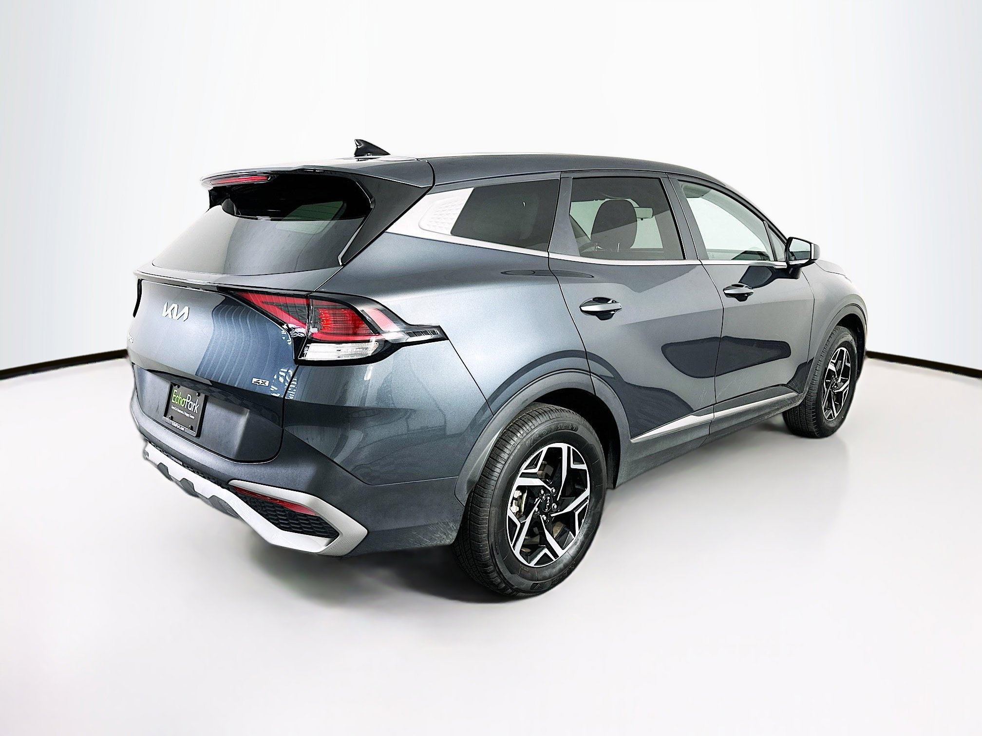 Used 2025 Kia Sportage LX image 9