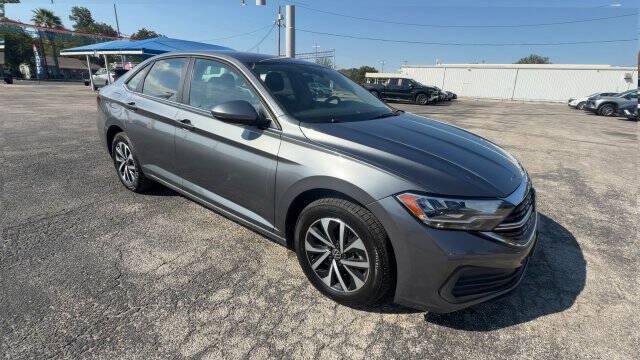 Used 2024 Volkswagen Jetta S FWD image 2
