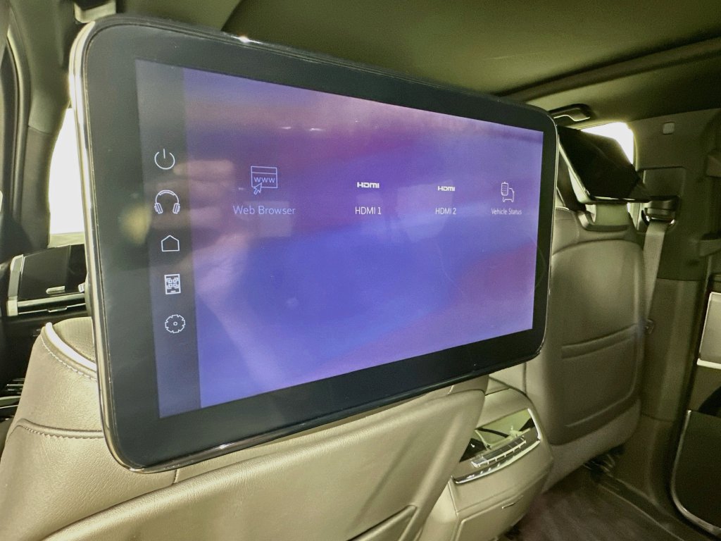 New 2026 Cadillac Escalade ESV Sport w/ Touring Package AWD/4WD image 32