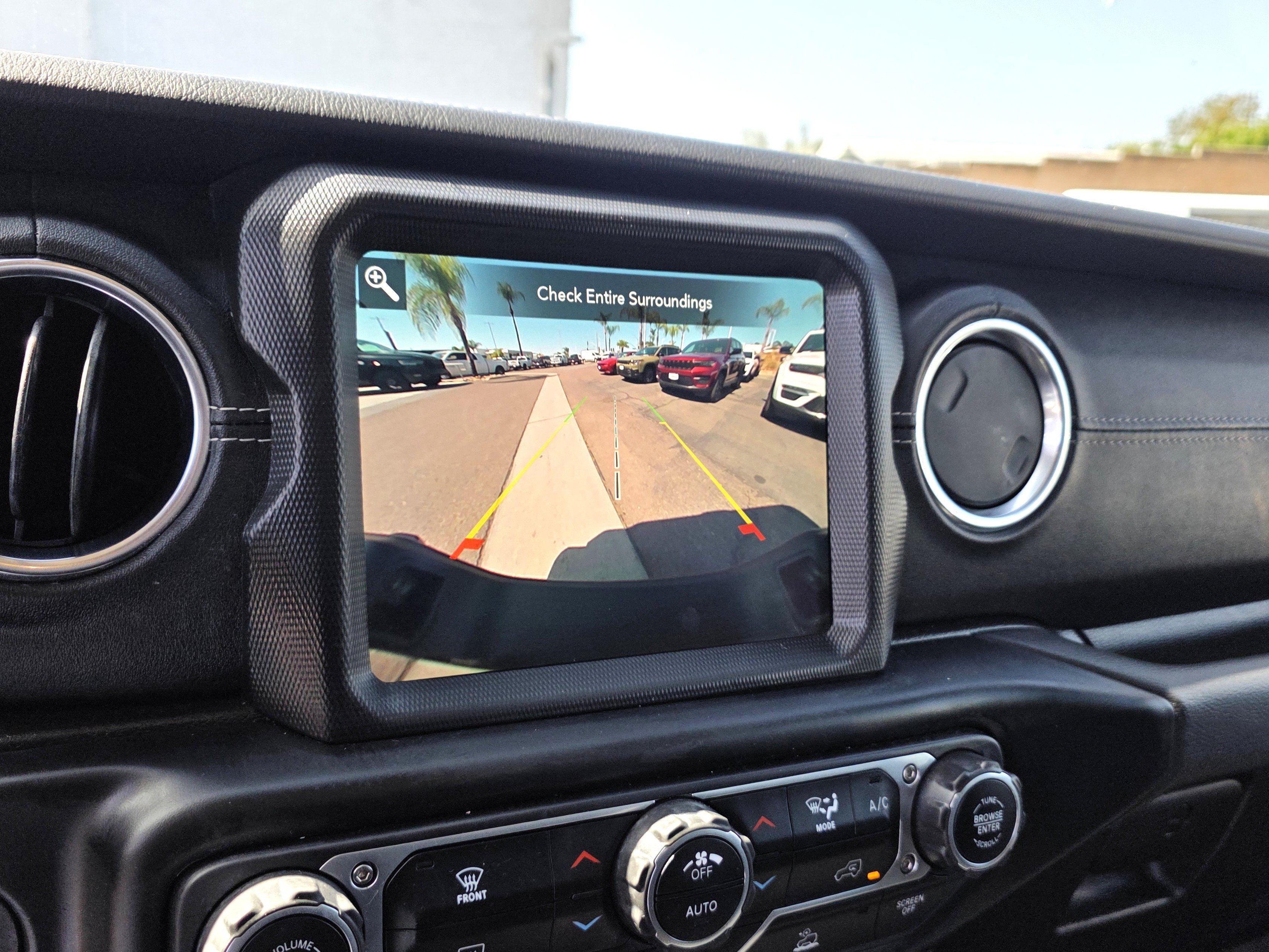 Used 2022 Jeep Gladiator Overland w/ Popular Equipment Package AWD/4WD image 17