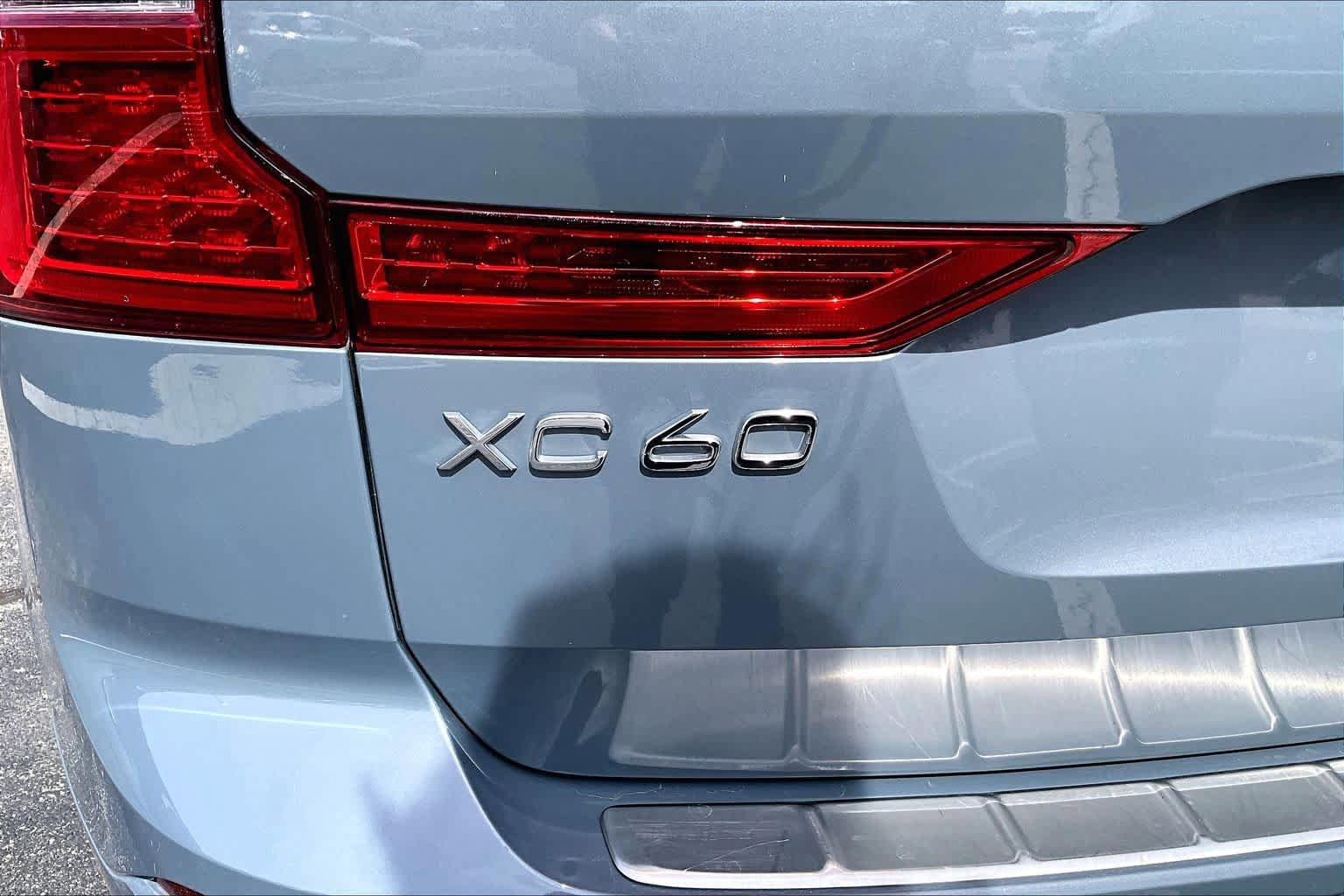 Used 2023 Volvo XC60 B5 Plus w/ Climate Package image 30