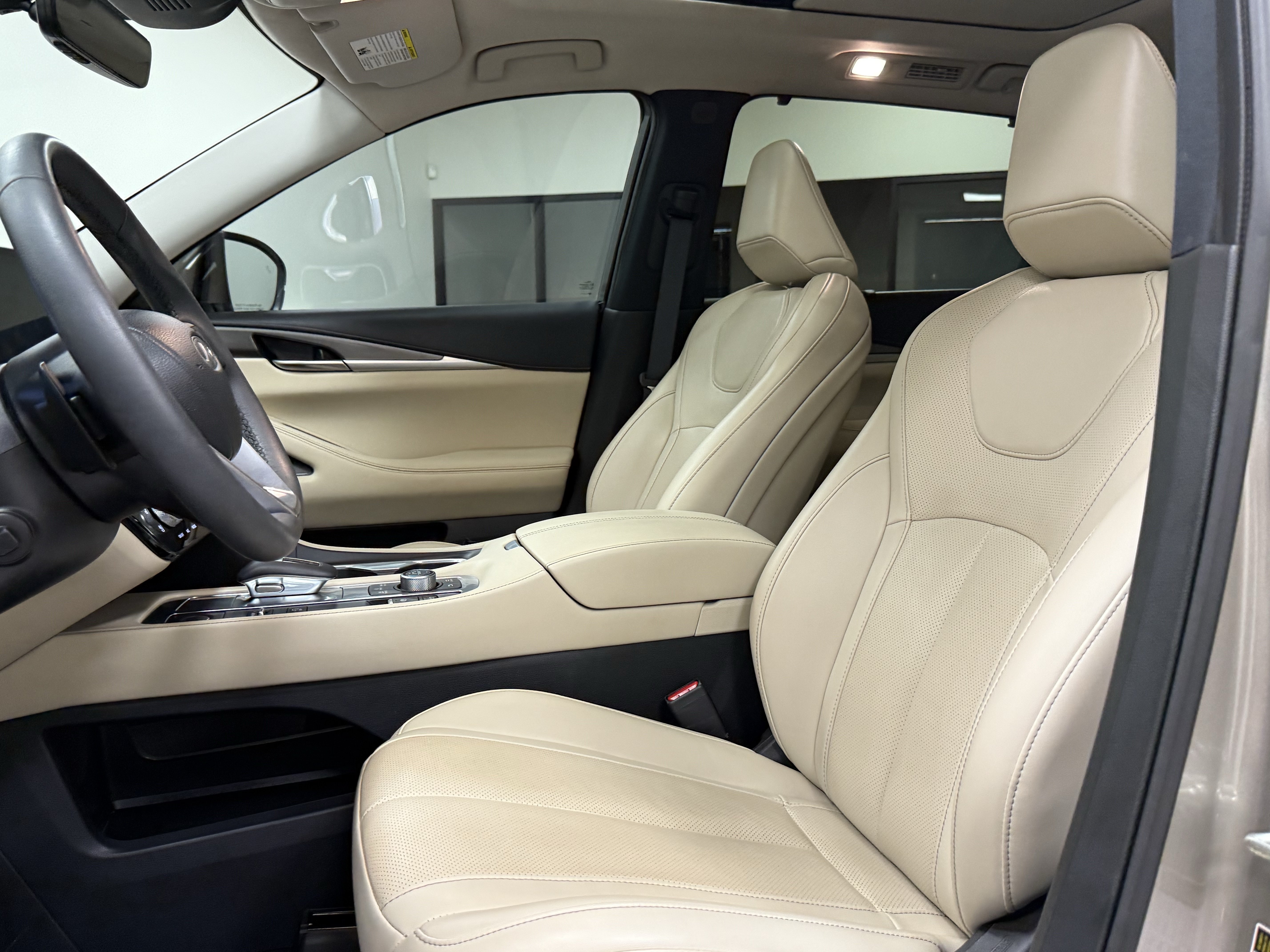 Certified 2024 INFINITI QX60 Luxe FWD image 12