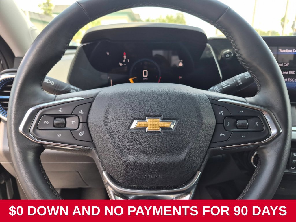 Used 2025 Chevrolet Trax LT w/ LT Convenience Package FWD image 17