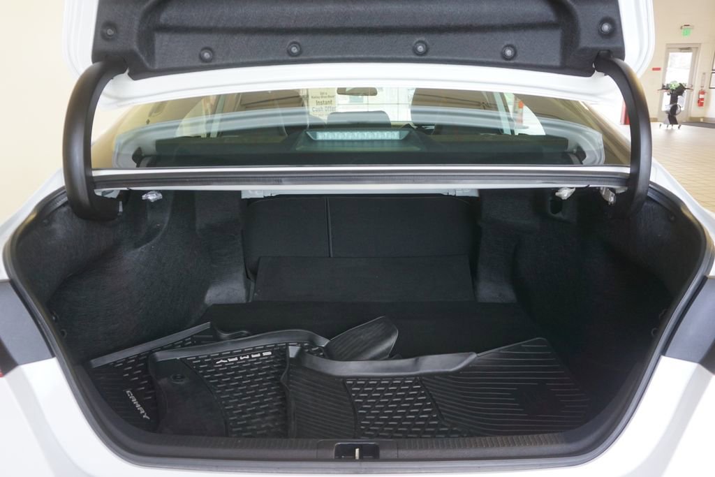 Used 2024 Toyota Camry SE image 15