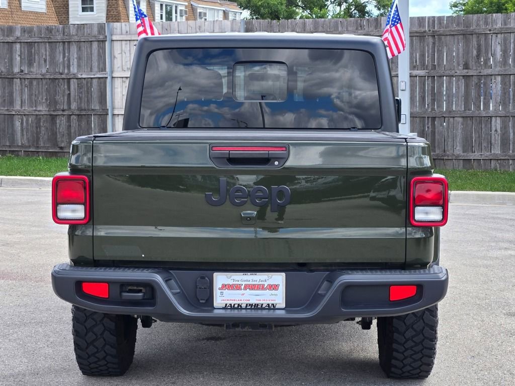 Used 2021 Jeep Gladiator Willys image 10