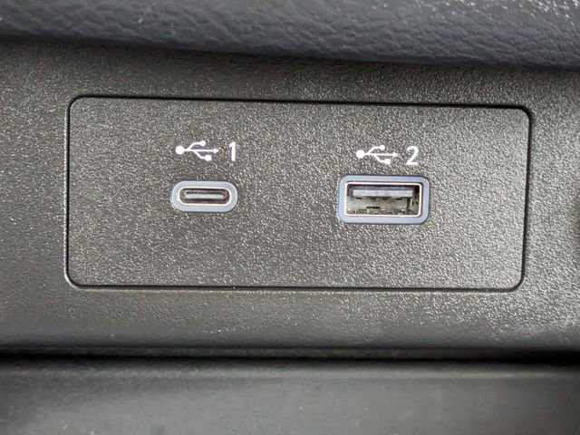 Used 2023 Nissan Rogue SV image 24