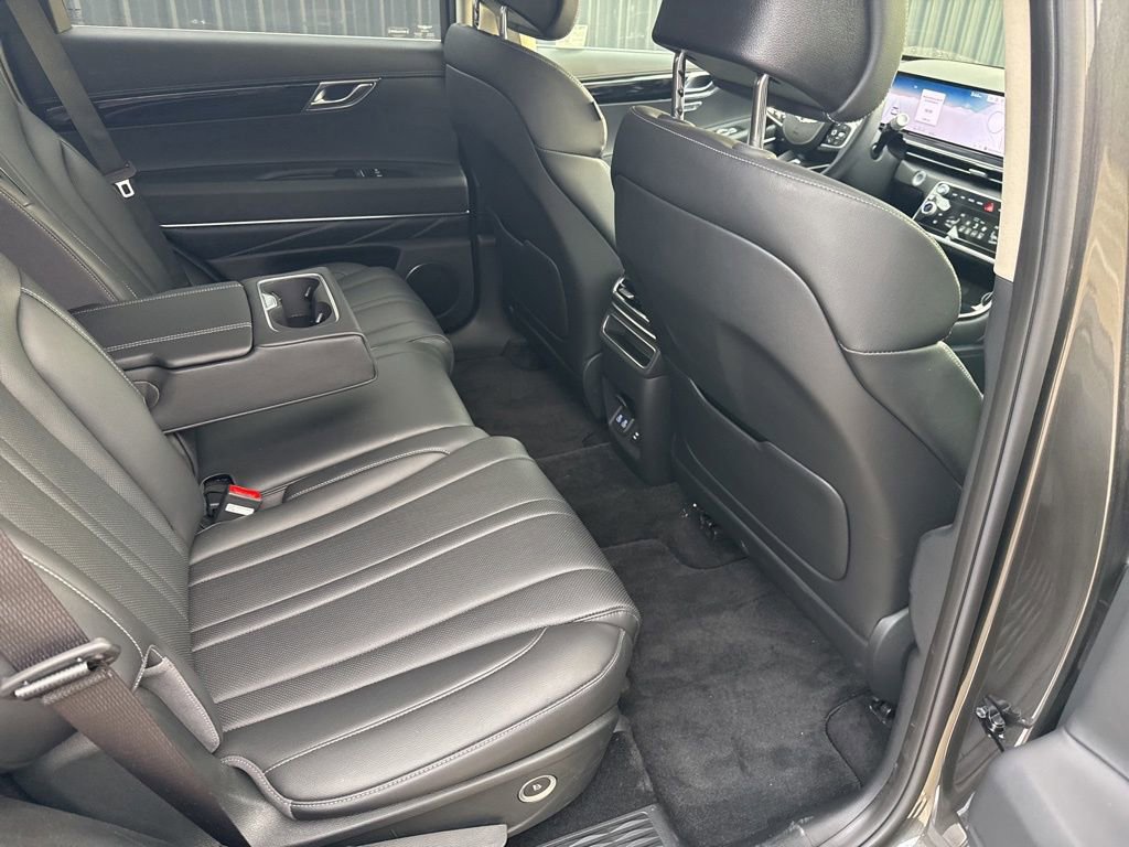 Certified 2025 Genesis GV80 2.5T Standard image 12