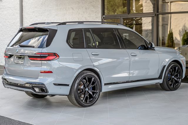 Used 2023 BMW X7 xDrive40i w/ M Sport Package image 9