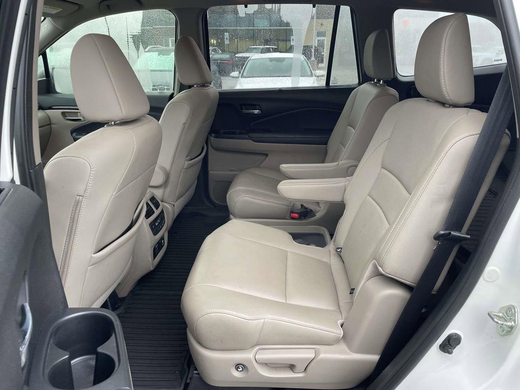 Used 2019 Honda Pilot Elite image 3