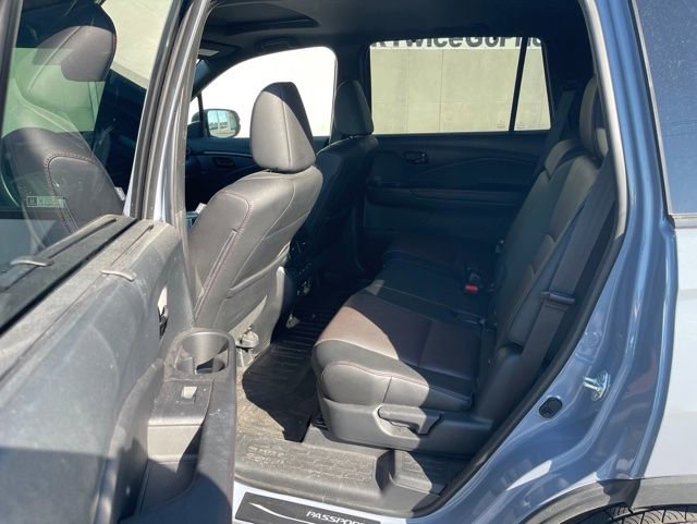 Used 2024 Honda Passport Black Edition image 12