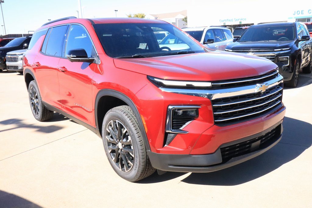 New 2026 Chevrolet Traverse LT w/ Enhanced Driving Package