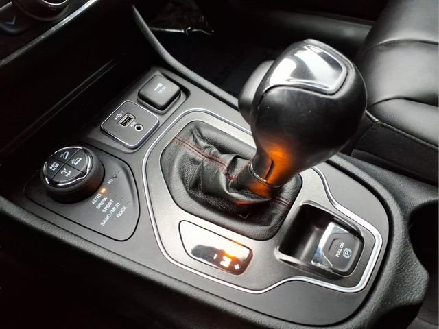 Used 2022 Jeep Cherokee Limited image 22