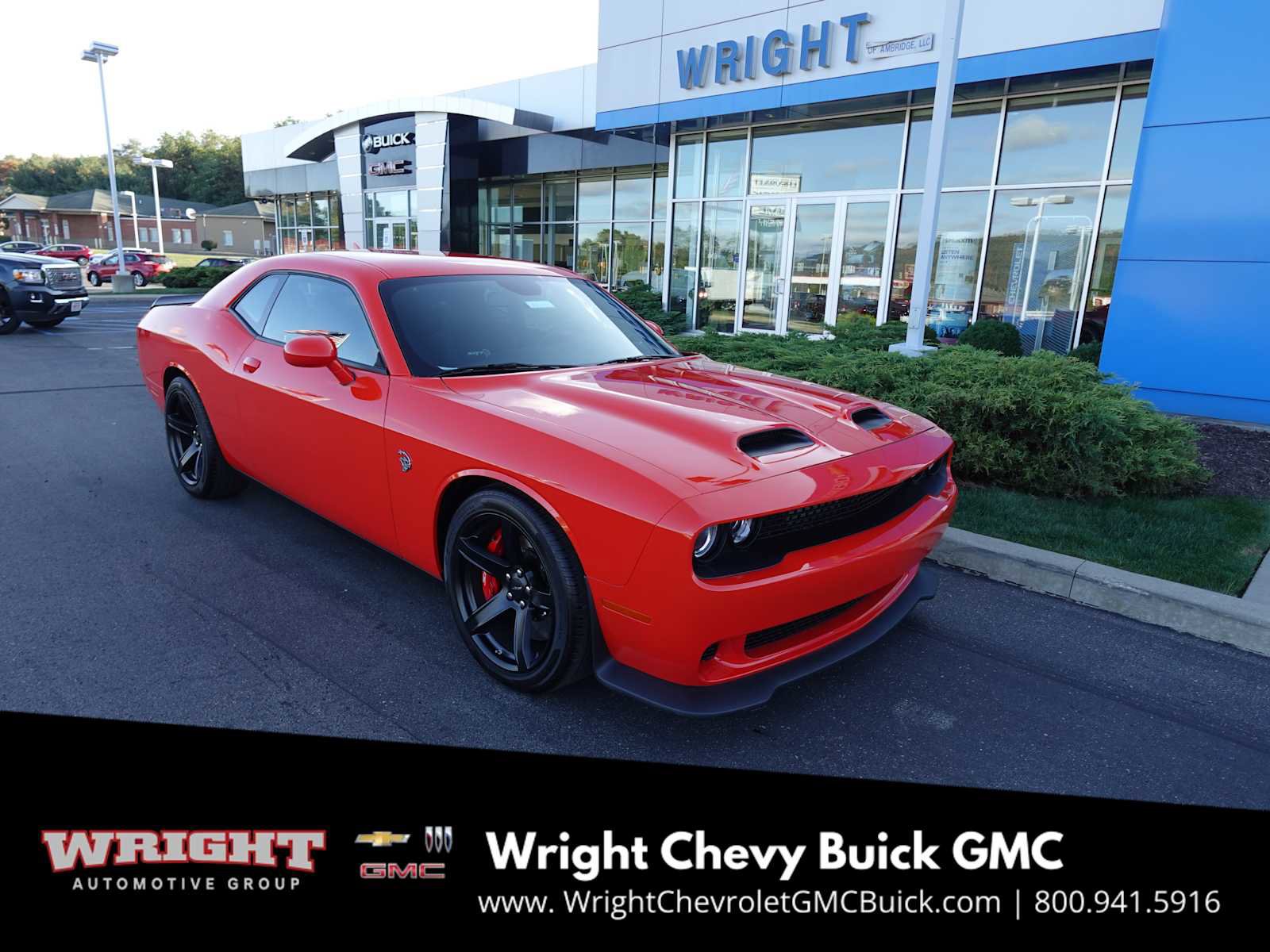 Used 2022 Dodge Challenger SRT Hellcat image 1