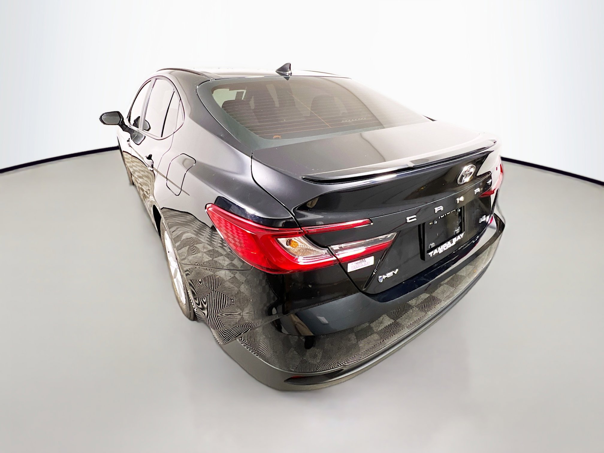 Used 2025 Toyota Camry LE w/ Convenience Package FWD image 8