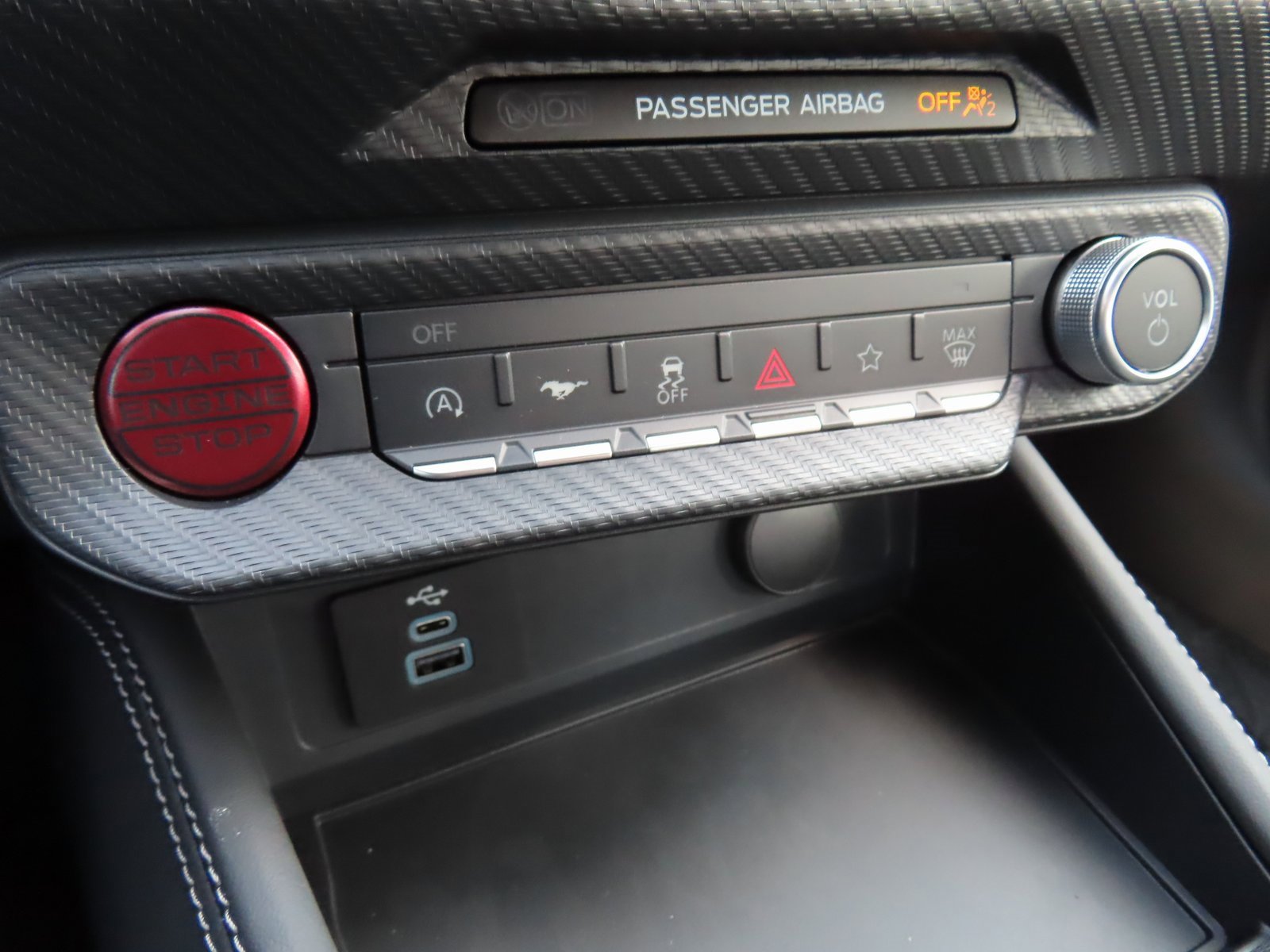 New 2025 Ford Mustang GT w/ GT Performance Package image 13