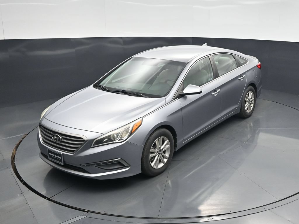 Used 2015 Hyundai Sonata SE w/ Option Group 09 FWD image 31