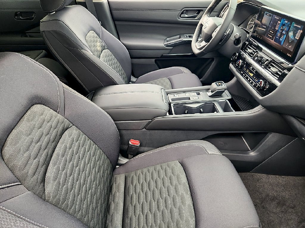New 2026 Nissan Pathfinder SV FWD image 13