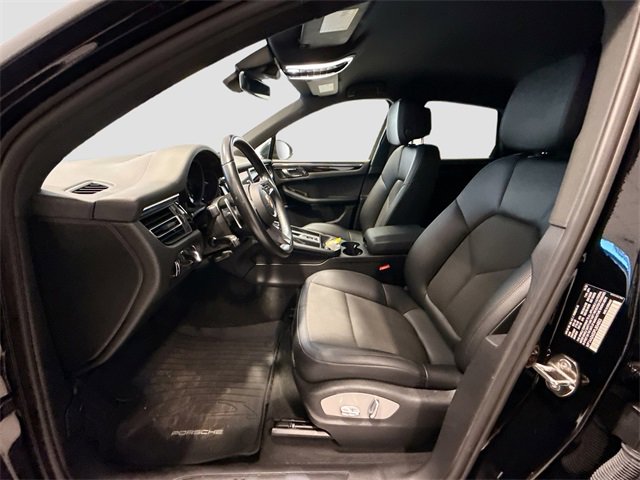 Used 2023 Porsche Macan image 18