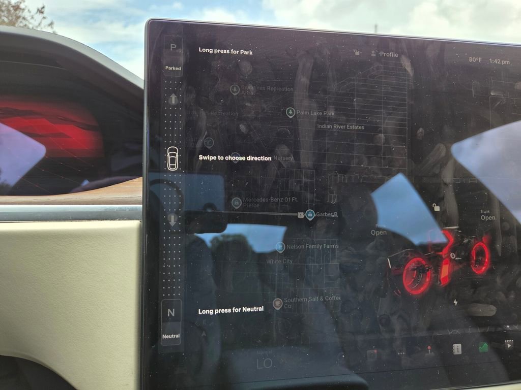 Used 2023 Tesla Model S image 28