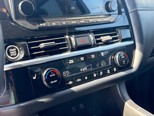 Certified 2024 Nissan Pathfinder SL AWD/4WD image 19