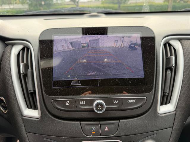 Used 2022 Chevrolet Malibu LS image 21