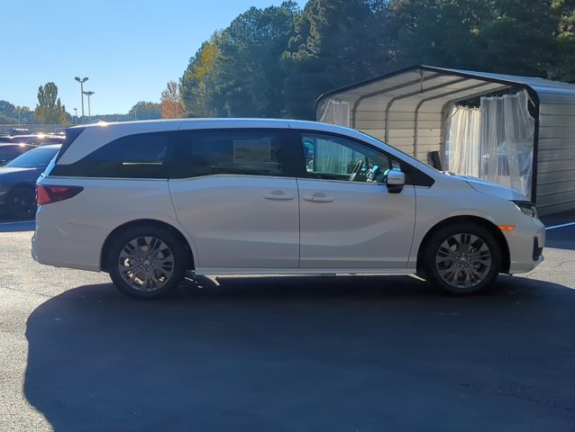 New 2026 Honda Odyssey Touring image 4