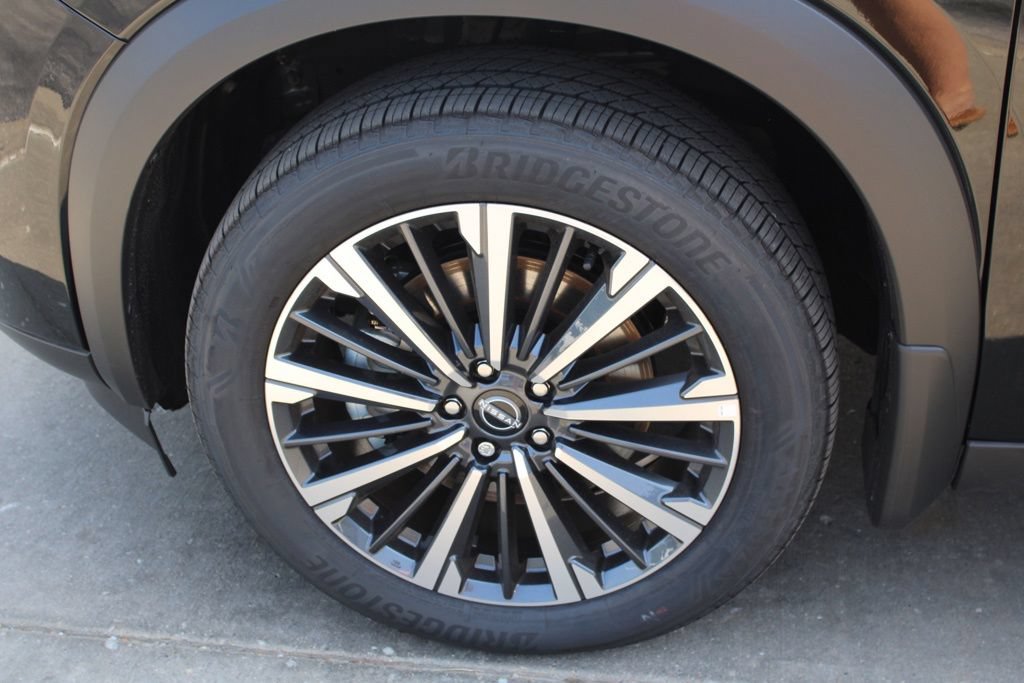 New 2026 Nissan Pathfinder Platinum w/ Cargo Package AWD/4WD image 9