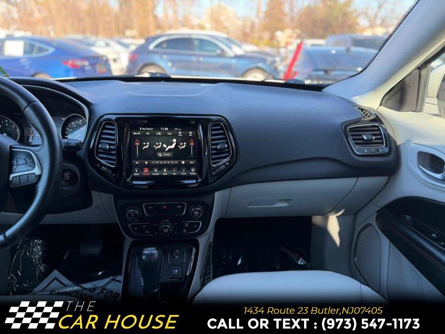 Used 2018 Jeep Compass Limited w/ Navigation Group image 29