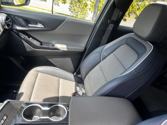 Used 2025 Chevrolet Equinox LT w/ Convenience Package II AWD/4WD image 13
