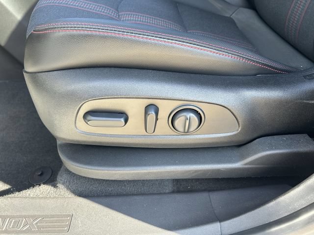Used 2022 Chevrolet Equinox RS FWD image 21