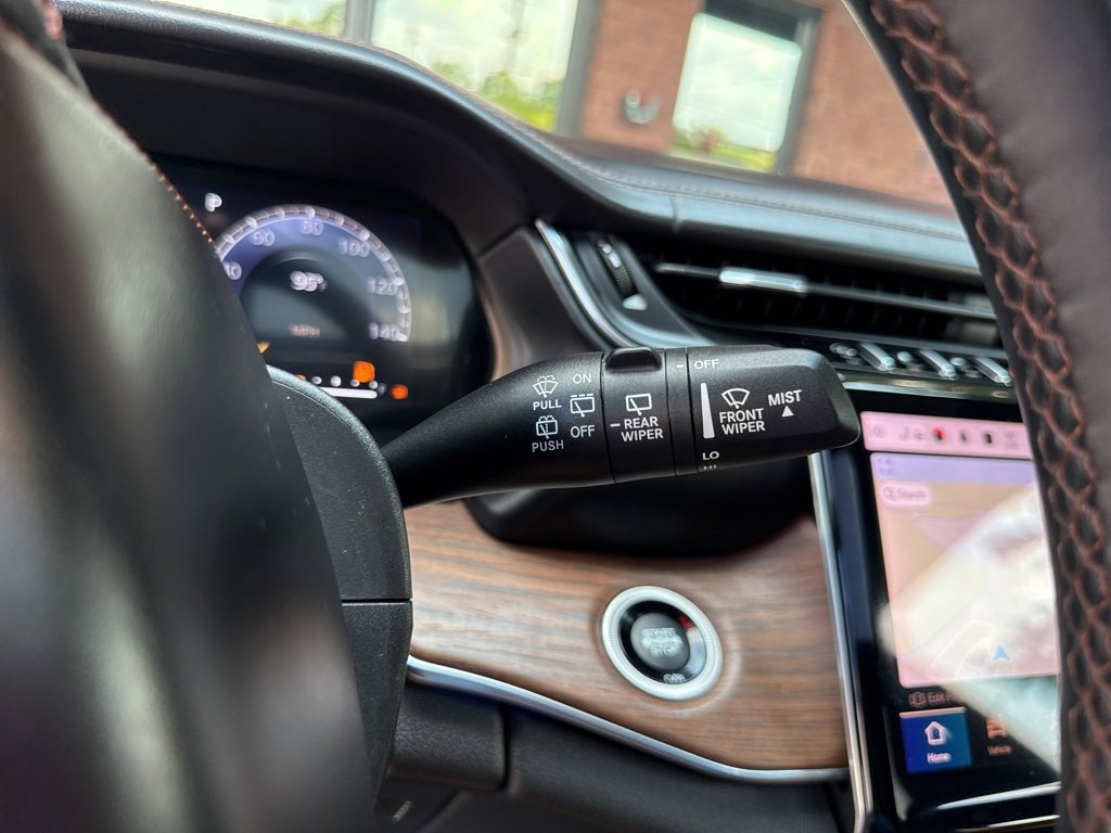 Used 2021 Jeep Grand Cherokee L Summit w/ Luxury Tech Group V image 35