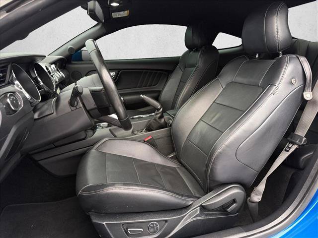 Used 2017 Ford Mustang GT Premium w/ GT Performance Package RWD image 17