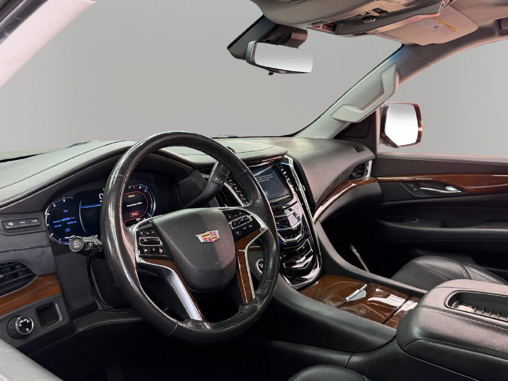 Used 2018 Cadillac Escalade Premium Luxury RWD image 16