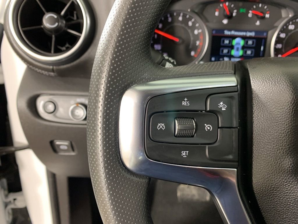 Used 2025 Chevrolet Blazer LT image 19