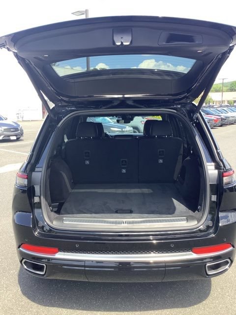 Certified 2023 Jeep Grand Cherokee Summit AWD/4WD image 9