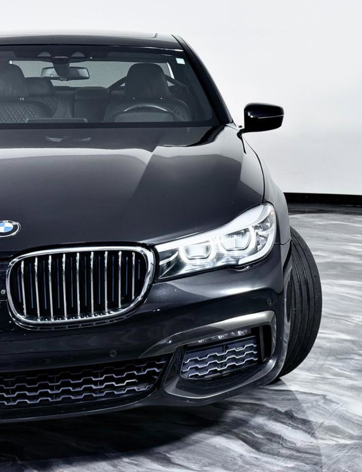 Used 2018 BMW 740e xDrive AWD/4WD image 6