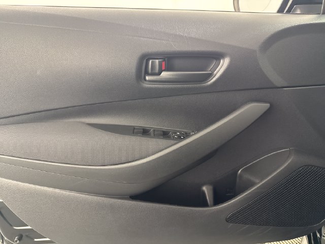 Used 2022 Toyota Corolla LE FWD image 24