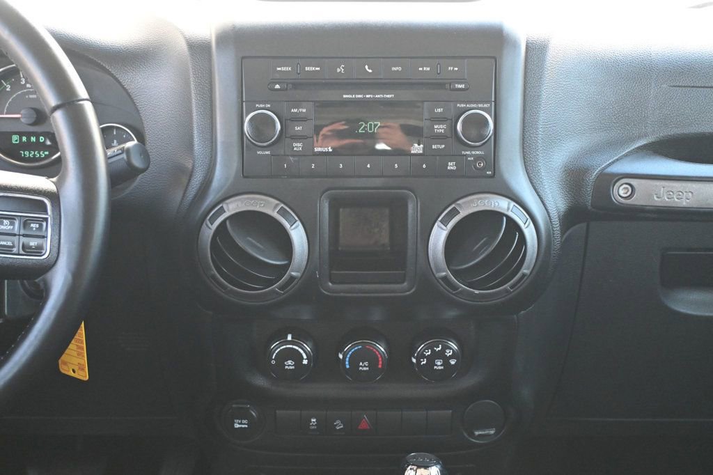 Used 2016 Jeep Wrangler Unlimited Sport w/ Connectivity Group AWD/4WD image 10